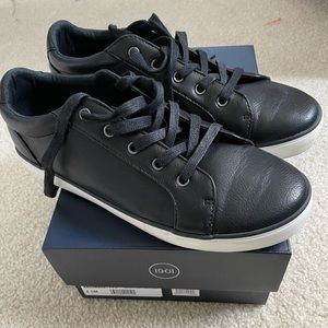 Boys 1901 black lace up “dress” shoes